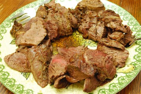 Covering the beef tenderloin in a salt crust makes roasting it easy and fast, which leaves me with plenty of time to make delicious side dishes. Beef Tenderloin Side Dishes Christmas : Christmas Dinner ...