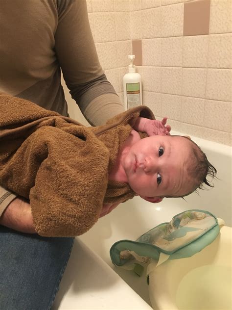 Bathing your baby too much can dry out his or her skin. Baby's first bath - AdventureUs