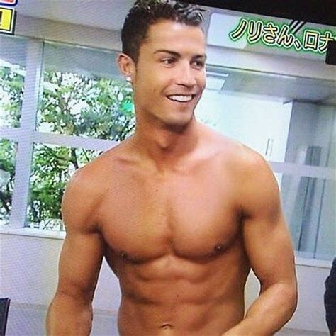 Beste ronaldo frisuren von cristiano ronaldo frisur aktuelle und neue trends 2019. 530 Christiano Ronaldo-Ideen in 2021 | fussball, ronaldo ...