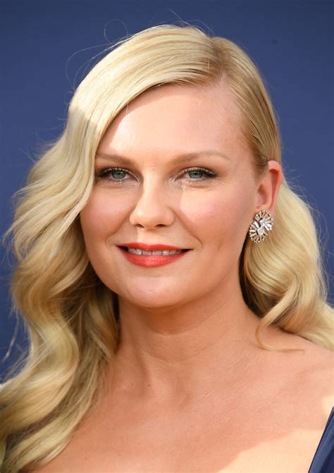 1 of 10 the many faces of kirsten dunst. Kirsten Dunst - 70th Emmy Awards in LA 9/17/18 - CelebzToday