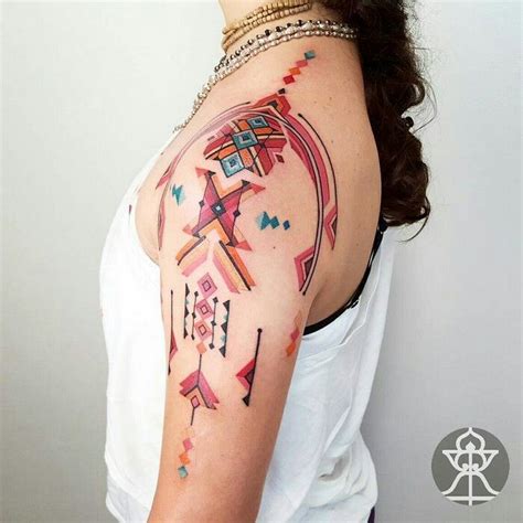 Tribal tattoos were hip and trendy in the 90s, but then everybody started getting one and it became a bit ordinary. How to Make Sure Your Tattoo Heals Well | Tatuajes al azar ...