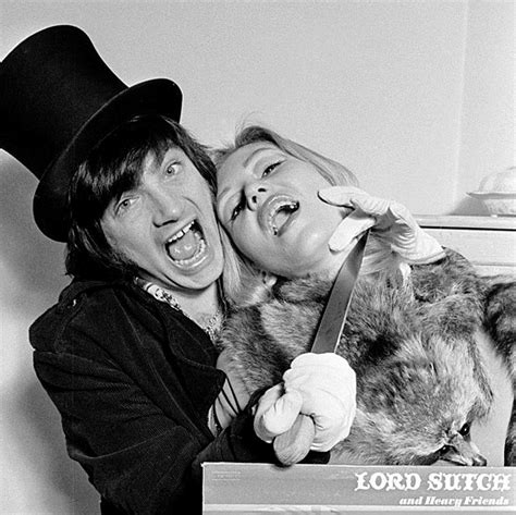 Nella versione di johnny dorelli arriva fino al secondo posto, mentre don backy si ferma al quinto. A FADED PICTURE : SCREAMING LORD SUTCH