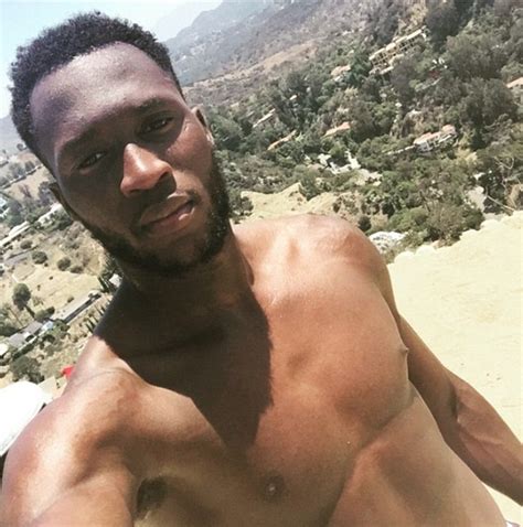 Lukaku stapte vorig jaar zomer over van manchester united naar internazionale en kende een goed debuutseizoen in de serie a. Romelu Lukaku stays in shape on holiday after Everton star ...