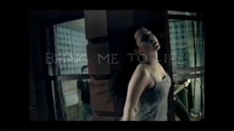 Bring me to life is a song by american rock band evanescence recorded for their debut studio album fallen (2003). Evanescence - Bring Me to Life (Lyrics) - YouTube