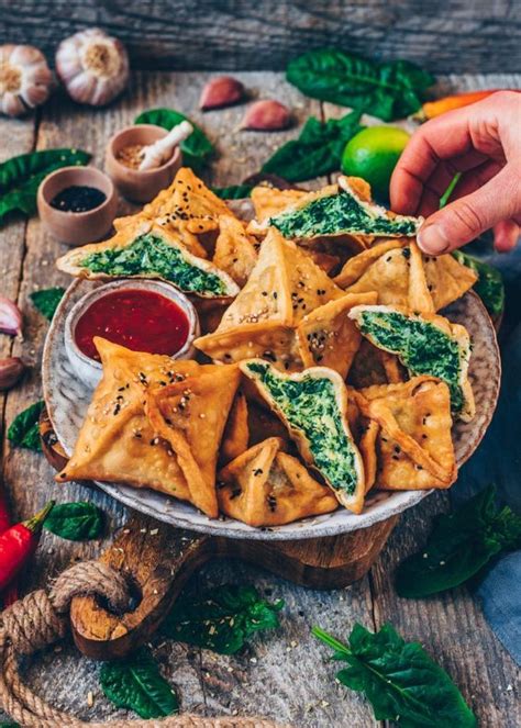 Use the wonton wrappers to form tasty little dumplings stuffed with your favorite fillings. Spinach Artichoke Wontons (Vegan - Dessert Recipes Summer