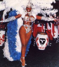 La luna rosada se podrá observar este 11 de abril desde cualquier parte del planeta, y estará acompañada, además, por marte y saturno, que se verán como dos puntos luminosos en el cielo. MUJERES QUE HACEN LA HISTORIA - BREVES BIOGRAFIAS: Siglo ...