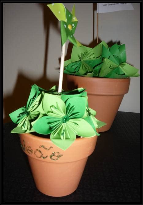 Em portugal, o manjerico é uma planta bastante associada com as festas de santo antónio e de são joão, realizadas em 13 e 24 de junho. Sorrisos criativos ! Ou criando sorrisos: Manjerico em Papel