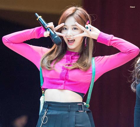 Guardado por jorge eliecer aguirre. Fans Cant Get Enough Of Tzuyu Cuteness! | Daily K Pop News