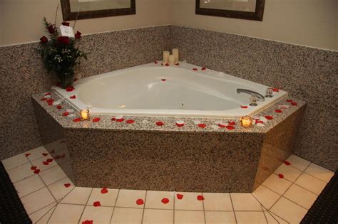 Guests find many of the 85 hotels in greensboro (nc) an attraction in themselves. 27 Romantic Hotels with Jacuzzi in room NC: Top Honeymoon ...