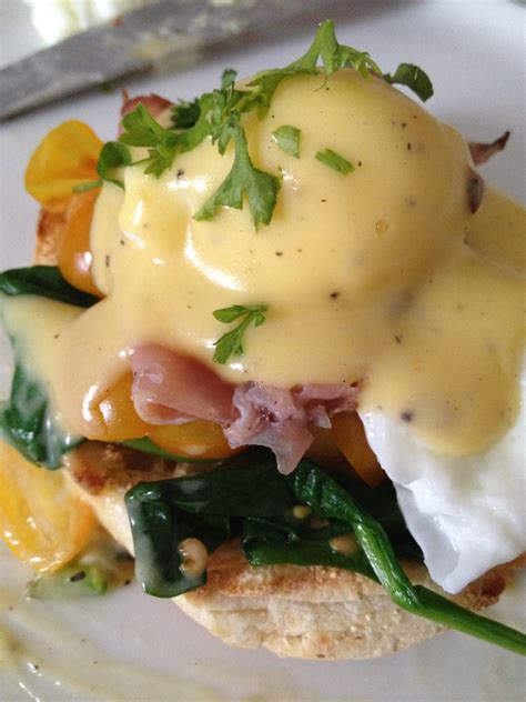 Made with cooked spinach instead of ham/canadian bacon. Eggs Benedict Florentine | Recipes, Breakfast brunch ...