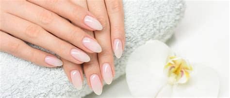 ¿cómo se quita la manicura permanente? Manicura sencilla en casa paso a paso - Bekia Belleza