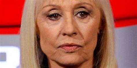 Official raffaella carra' fanpage la mia carriera è stato un continuo sorprendermi e questo è il massimo gioire di una piccola o di una grande cosa mobile.twitter.com/raffaella. Raffaella Carrà | è successo oggi | la notizia è appena ...