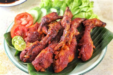 Siapkan 1 batang untuk serai (geprek). Resep Ayam Panggang Bumbu Rujak Tanpa Santan yang Gurih dan pedas