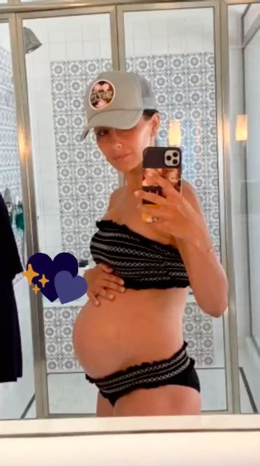Hilaria revealed their new little bundle of joy to the world with an instagram photo of herself cradling her new son, with alec sitting. Alec Baldwin's wife Hilaria shows off bare baby bump in ...