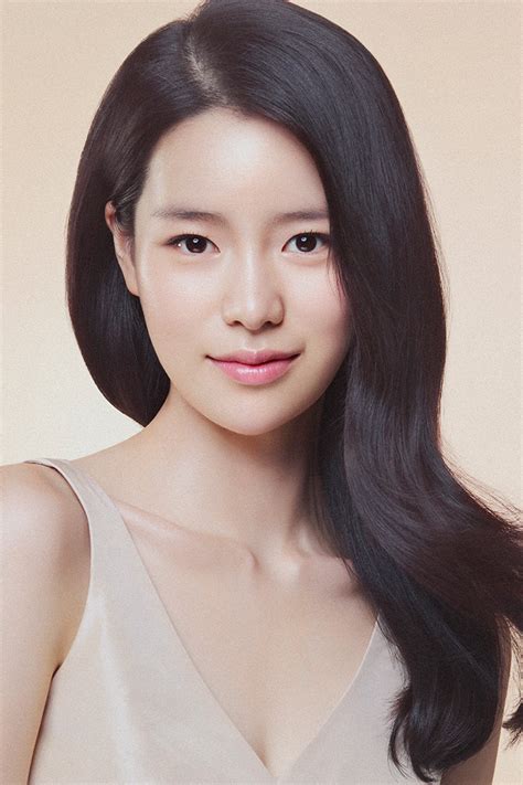 Her official page is her instagram only. "Nữ hoàng phim 18+" Lim Ji Yeon: Những bí mật giờ mới tiết lộ