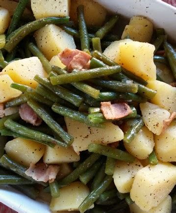 Add 1/4 cup chopped jalapeno and 1 tablespoon chopped garlic with the onion. Old School Green Beans and Taters "Andie's Way" - Oopsie ...