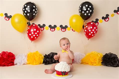 Christmas birthday christmas themes christmas holidays christmas baby. Cake Smashes | Mickey first birthday, Mickey mouse first ...