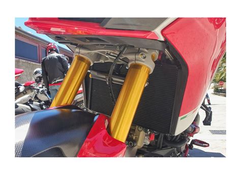 If so how & what mount did. GeGshop.nl | Steering damper Ohlins 68mm