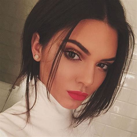 See more of kendall jenner on facebook. Stars ungeschminkt: Miley Cyrus, Demi Lovato & Co. ohne ...