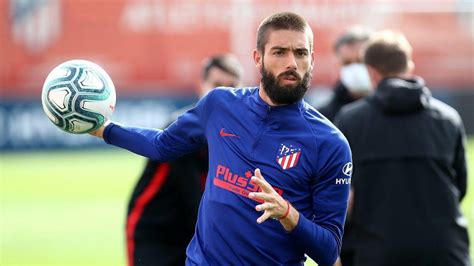 Padre de dos hijos, creyente en dios, de religión. Mercato: l'Atlético Madrid souhaiterait conserver Yannick ...