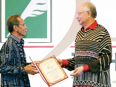 Setiap kisah tidak lebih 100 patah perkataan. Orang senyap menulis...: Sasterawan Negara ke 12, Baha Zain