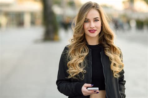 Known for its brisk weather, the variety of delicious food, and love of technology, ukraine is one of the most fascinating and beautiful countries. meeting-ukrainian-women-online-site - Start Dating in ...