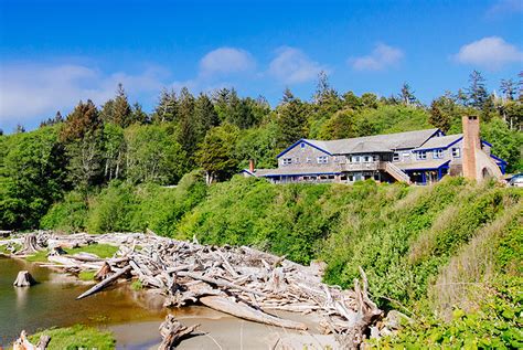 Lake quinault lodge is situated by the side of a shimmering lake and offers cozy rooms available with fireplaces. Cottages & Cabins | Things To Do | Olympic Peninsula