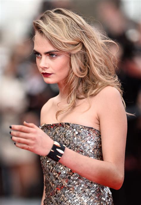 Cara jocelyn delevingne, i̇ngiliz model ve aktris. CARA DELEVINGNE at tThe Search Premiere at Cannes Film ...