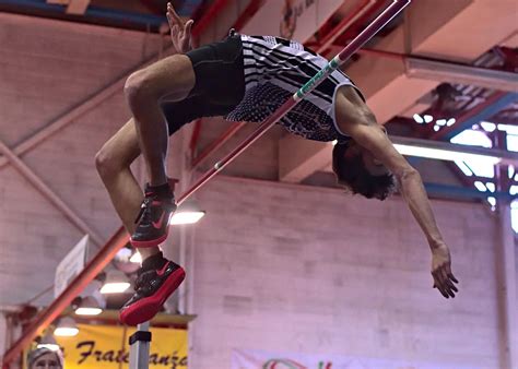 È il detentore del record italiano sia outdoor (8,47 m) che indoor (8,30 m) del salto in lungo, specialità in cui è stato campione europeo a göteborg 2006 e campione europeo indoor a birmingham 2007, nonché vicecampione mondiale a osaka 2007. Mirco Sazzini è campione regionale indoor di salto in alto