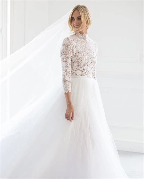 Get the latest news and promo from chiara ferragni brand. Chiara Ferragni wedding dress by Dior // | Kleid hochzeit ...