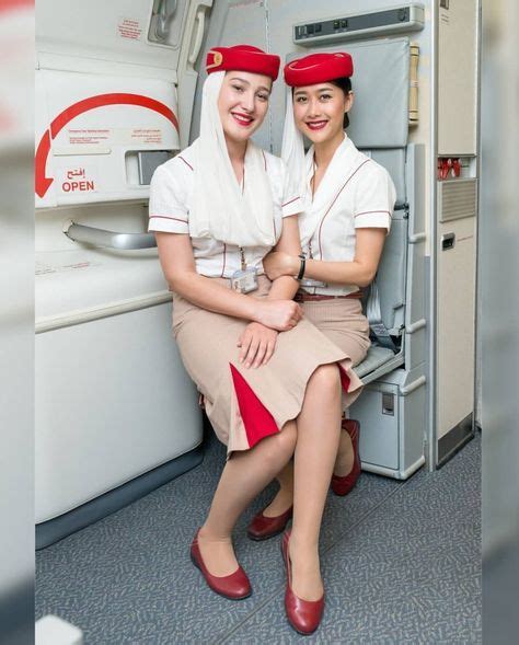 Emirates employees rate the overall compensation and benefits package 3.8/5 stars. 【UAE】 Emirates cabin crew / エミレーツ航空 客室乗務員 【アラブ首長国連邦 ...