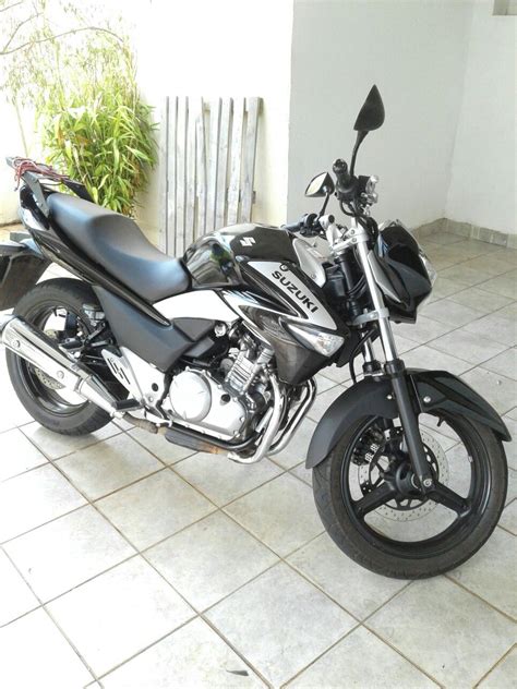 The inazuma aka gw 250 is an entry level sport bike of suzuki. Suzuki inazuma 250 cc...Ribeirao Preto SP Brasil
