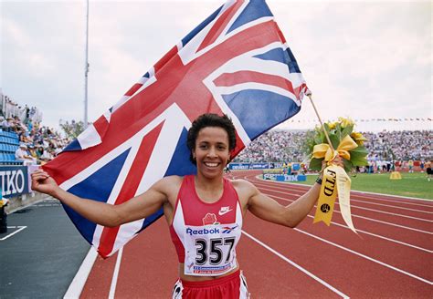 Although she showed early promise as a runner, kelly holmes gave up the sport to join the army at the age of 18 and become british army judo champion. Dame Kelly Holmes: How a cold shower at the Commonwealth ...