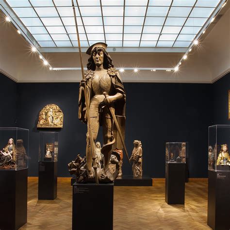 Many people living in windhoek know it as a ghost house and it is common to see people. Ausstellungen | Liebieghaus