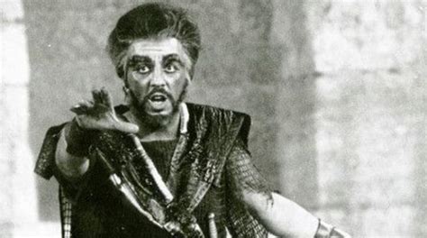 Έδωσε μάχη με τον καρκίνο. Έφυγε από τη ζωή ο διακεκριμένος βαρύτονος Βασίλης ...