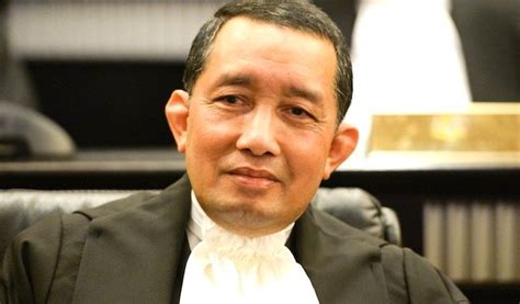 The prime minister's office announced tan sri idrus harun's appointment as the new attorney general today. Peguam Negara Baru. Ini Biodata Tan Sri Idris Harun Yang ...