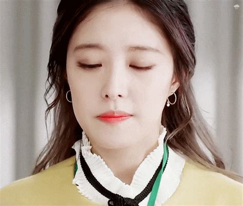 Гифки и гиф анимация, gif. 신혜선 vs 이세영 vs 정소민.gif : MLBPARK