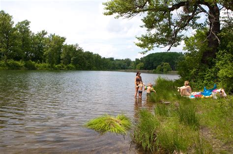 Lobau liegt bei dechantweg 10, 1220 wien, österreich, in der nähe dieses ortes sind: Gratis baden am Höhepunkt der Hitzewelle - wien.ORF.at