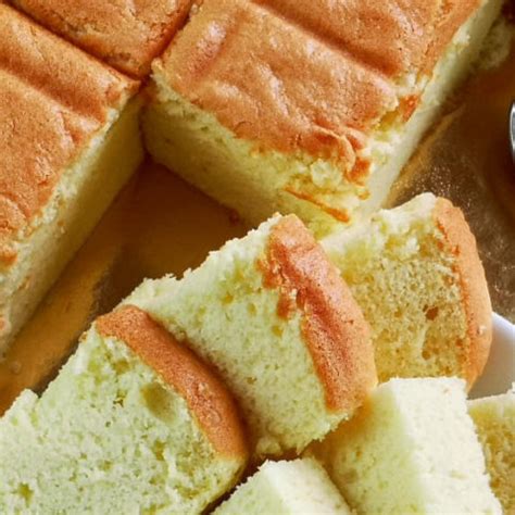 Sponge cakes are baked in a variety of differently shaped pans. The Correct Temperature To Bake A Sponge Cake / Chocolate ...