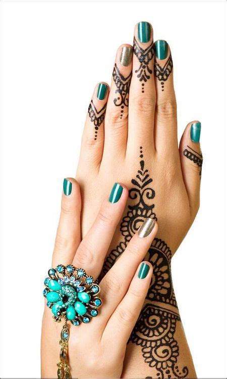 Tinggi tanaman henna bisa mencapai 4 hingga 6 kaki dan. Gambar Henna Tangan Yang Cantik Dan cara Membuatnya