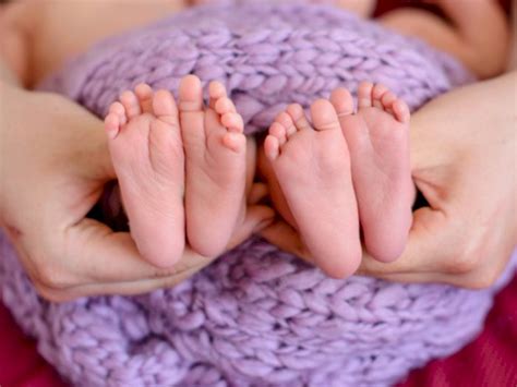 Selain itu, hamil kembar pun dapat dilakukan dengan cara sistem bayi tabung. Cara Alami Membuat Anak Kembar bagi Suami dan Istri Tanpa ...
