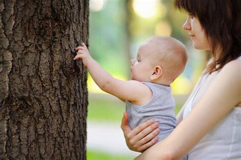 La sensazione, dal punto di vista fisiologico, può essere definita come la modificazione dello stato del nostro sistema neurologico a causa del contatto con l'ambiente tramite gli organi di senso. La sinestesia tattile-emozionale come forma rara di percezione