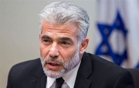 Yair lapid is an israeli politician and former journalist serving as the alternate prime minister of israel and minister of foreign affairs. 'אמו' של יאיר לפיד: אני מתביישת בו - כיכר השבת