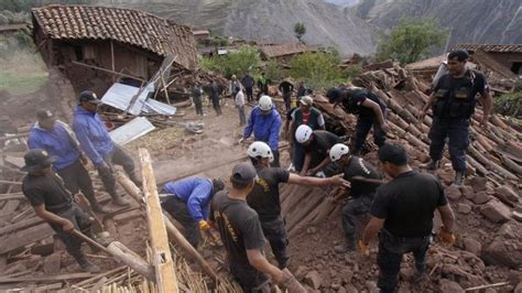 Según el el servicio nacional de gestión de riesgos y emergencia de ecuador, las personas heridas residen enla provincia de los ríos, loja, zamor. Un terremoto de 5,1 grados en Perú deja ocho muertos y más ...