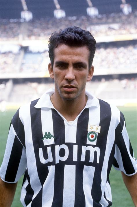 Es werden unter anderem die trainerstationen und seine stationen als spieler aufgelistet. File:Paolo Di Canio - Juventus 1990-1991.jpg - Wikipedia