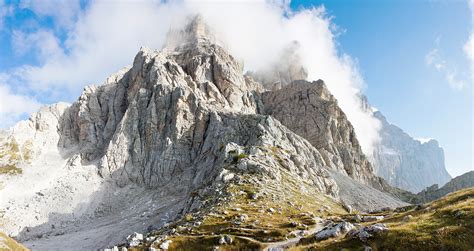 È anche chiamata aquila della notte, possiede una vista eccezionale anche di notte e un udito finissimo. Monte civetta | JuzaPhoto