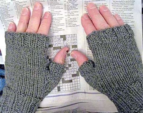 Pattern attributes and techniques include: Ravelry: Men's Fingerless Mitts pattern by Kathy North ...