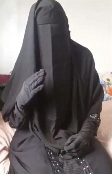 Aaur abhi ke time mein yah game pubg se jyada. Pin by abdelmumin castro on Niqaabi | Niqab, Arab girls ...