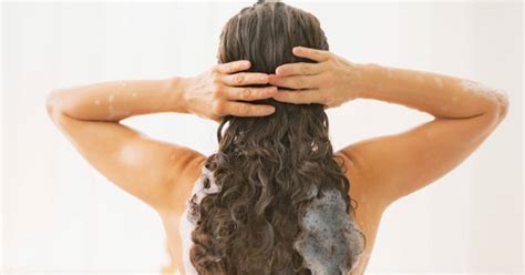 Tous ces nutriments sont essentiels au bienêtre de vos cheveux et leur permettent en plus de pousser sainement 1 x source de recherche. Pousser Ses Cheveux 5Cm Par Mois / Comment Favoriser La ...