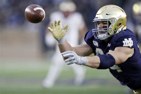 Come rain or shine, chicago football fans pour their hearts out for their favorite nfl team. Chicago Bears: What is the ceiling on tight end Cole Kmet?